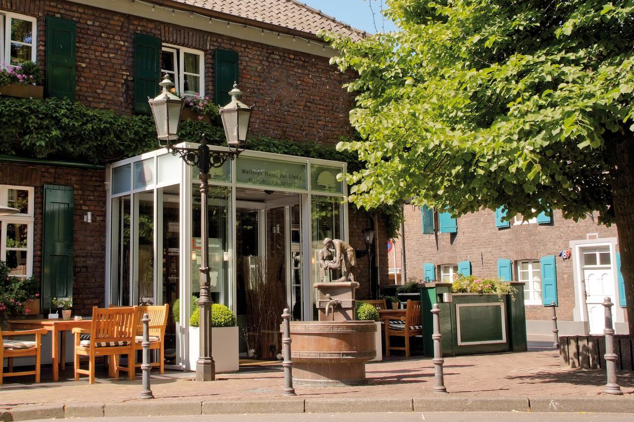Wellings Romantik Hotel Zur Linde Moers Exterior photo